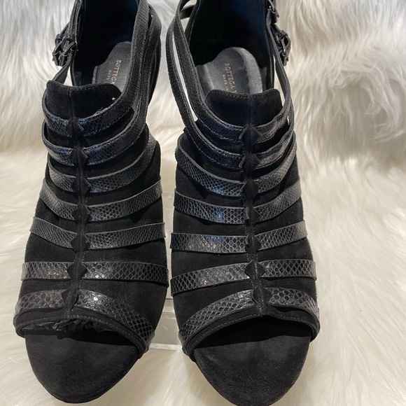 Bottega Veneta preloved black suede/leather heels - Picture 5 of 5